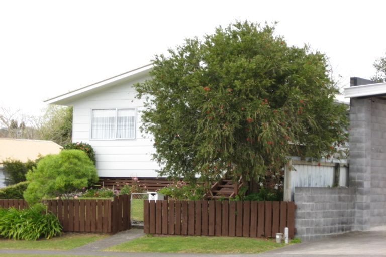 Photo of property in 26 Kauri Street, Merrilands, New Plymouth, 4312