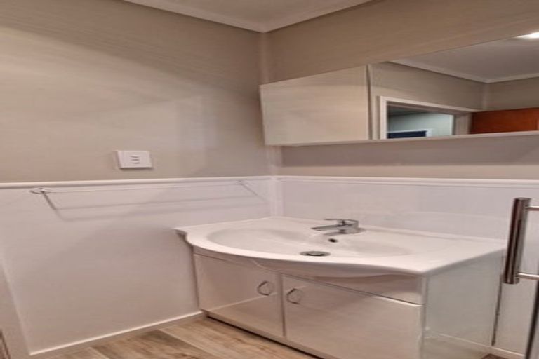 Photo of property in 4a Heather Place, Melville, Hamilton, 3206