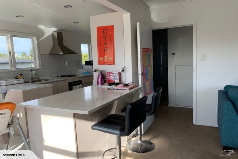 Photo of property in 70 Glendene Avenue, Glendene, Auckland, 0602