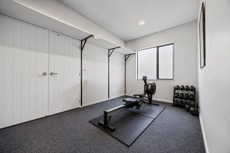 Photo of property in 23 Vogwill Road, Kumeu, 0810