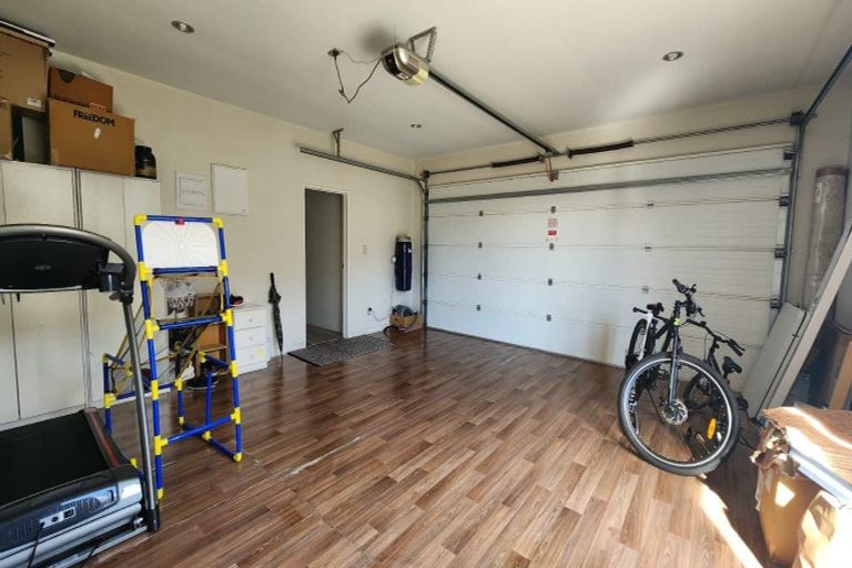 Photo of property in 2 Wellfield Drive, Papakura, 2110