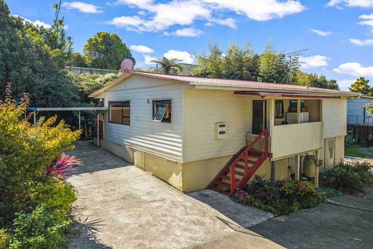 Photo of property in 1/24 Everard Avenue, Army Bay, Whangaparaoa, 0930