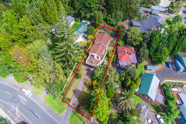 Photo of property in 221 Woodlands Park Road, Titirangi, Auckland, 0604