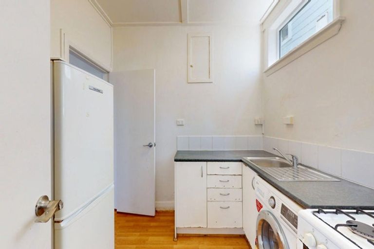 Photo of property in 5 Buckingham Street, Melrose, Wellington, 6023