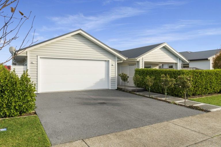 Photo of property in 74 Penetaka Heights, Pyes Pa, Tauranga, 3112