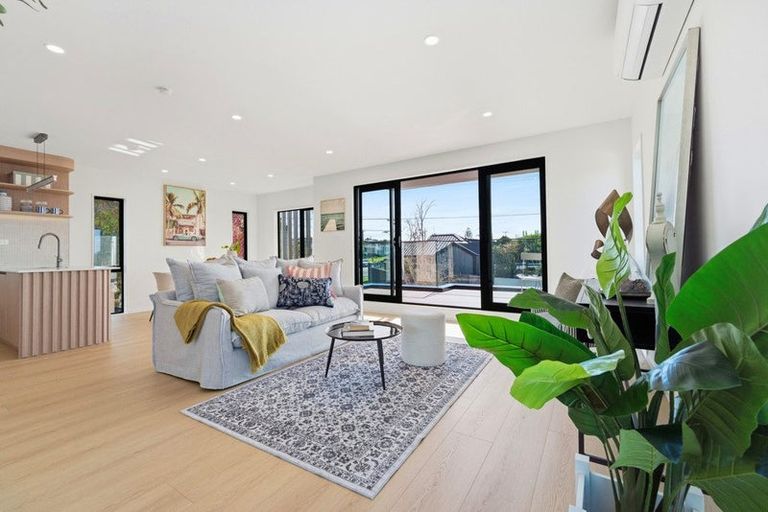 Photo of property in 8 Stanley Avenue, Milford, Auckland, 0620