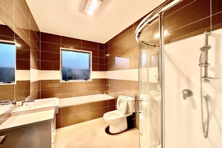 Photo of property in 18 Dromoland Drive, Flat Bush, Auckland, 2019