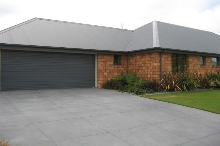 Photo of property in 2 Cayman Close, Shirley, Christchurch, 8052