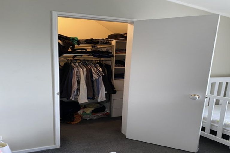 Photo of property in 1/4 Avalon Place, Glenfield, Auckland, 0629