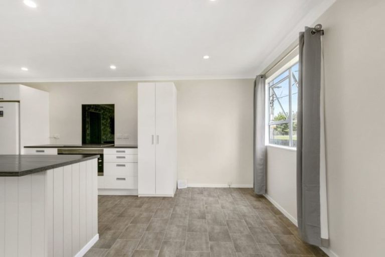 Photo of property in 4 Wellington Road, Wainuiomata, Lower Hutt, 5014