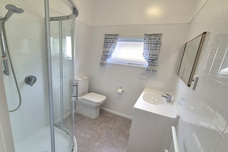 Photo of property in 22 Rossiter Avenue, Waterloo, Lower Hutt, 5011