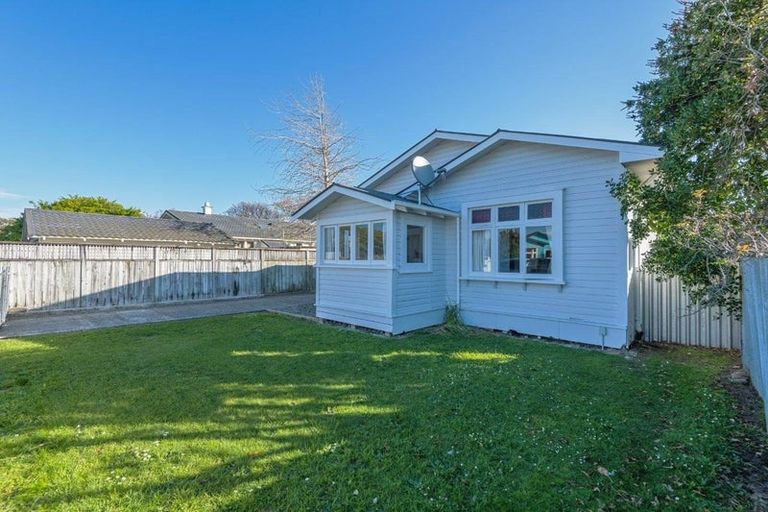 Photo of property in 98 Wood Street, Takaro, Palmerston North, 4410
