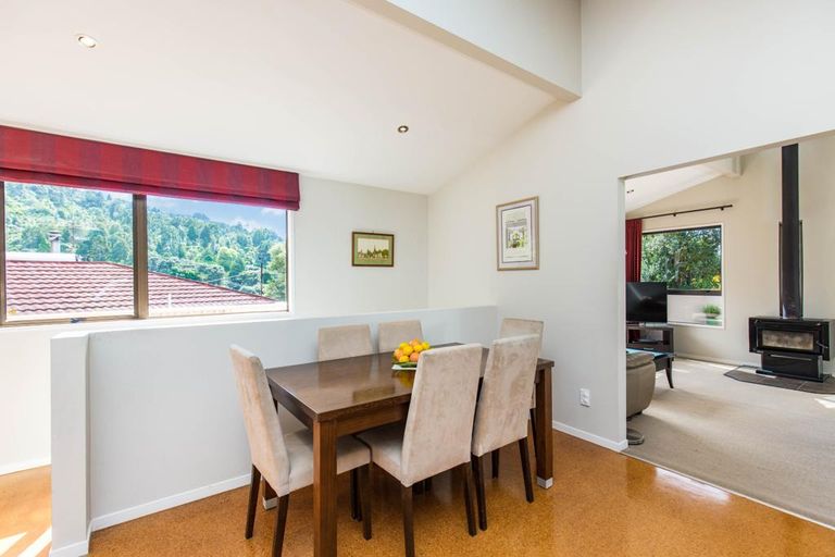 Photo of property in 221 Woodlands Park Road, Titirangi, Auckland, 0604