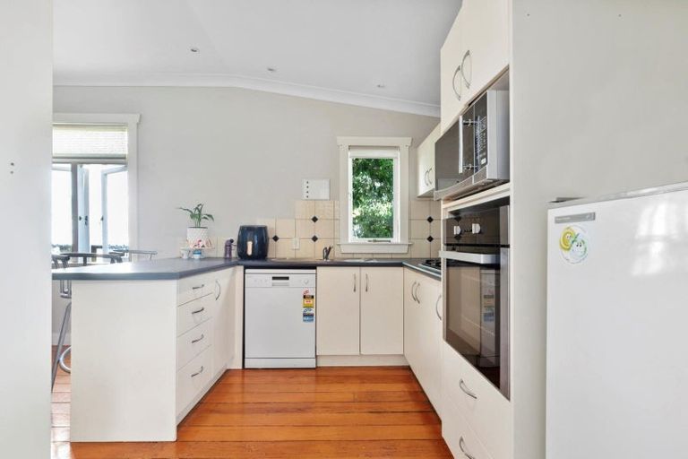 Photo of property in 140 Seddon Street, Pukekohe, 2120