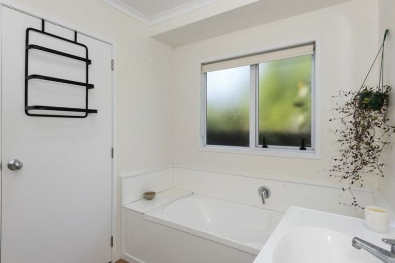 Photo of property in 16a Tui Avenue, Forest Lake, Hamilton, 3200