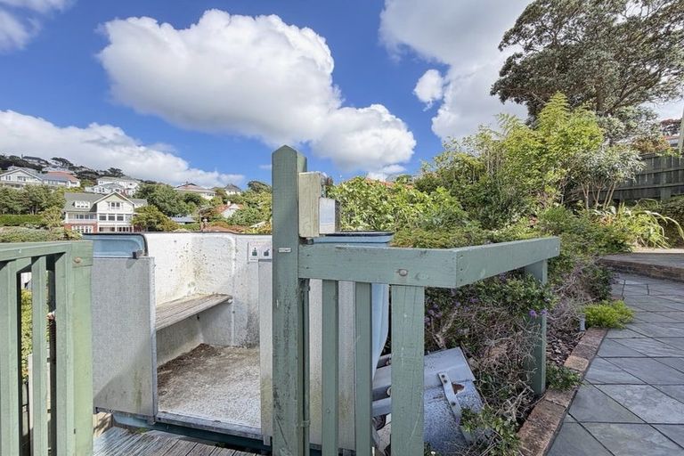 Photo of property in 8 Lower Watt Street, Wadestown, Wellington, 6012