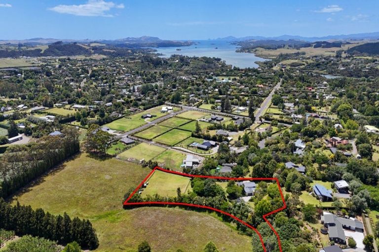 Photo of property in 17 Waters Lane, Kerikeri, 0230