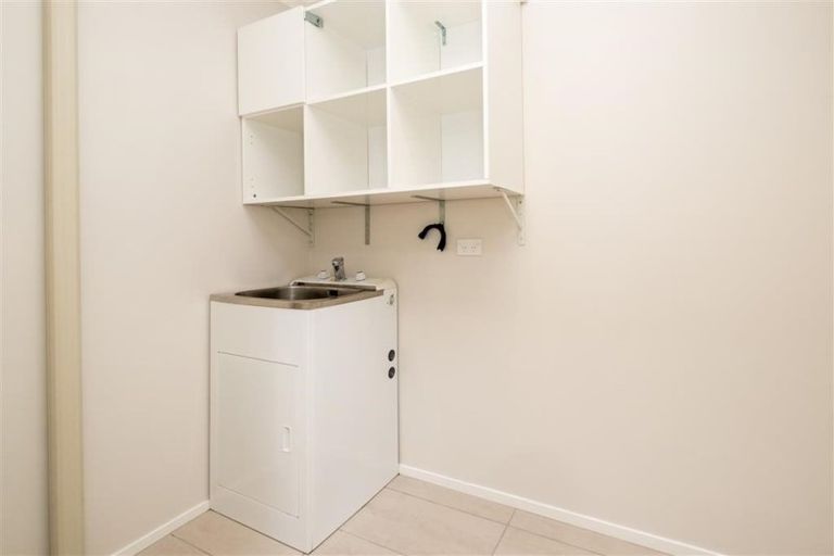 Photo of property in 15 Emerald Hill, Havelock North, 4130