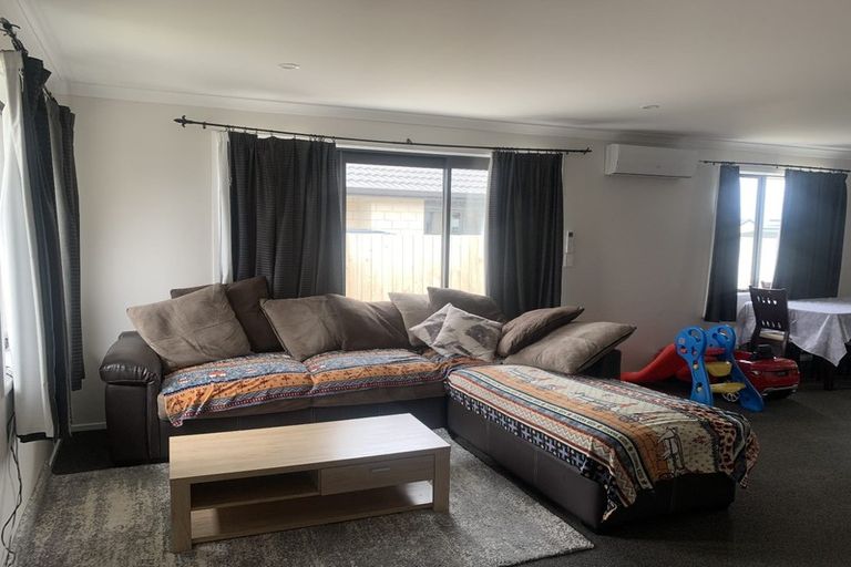 Photo of property in 61 Bert Wall Drive, Omokoroa, 3114