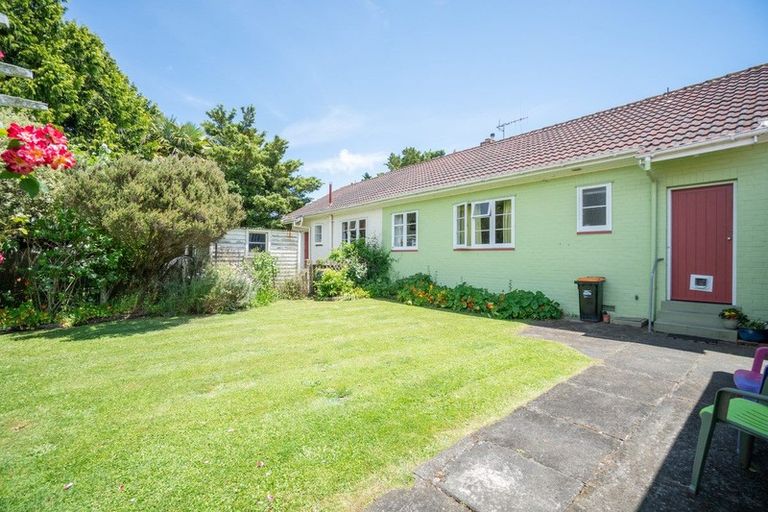 Photo of property in 202 College Street, West End, Palmerston North, 4412