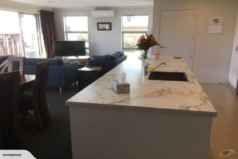 Photo of property in 328b Carrington Street, Vogeltown, New Plymouth, 4310