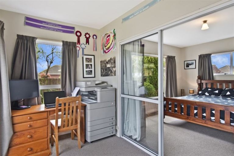 Photo of property in 9 Geelong Place, Burnside, Christchurch, 8053