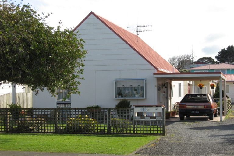 Photo of property in 6a Nikau Street, Tawhero, Whanganui, 4501