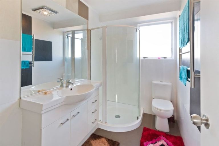 Photo of property in 3/66 Palmers Road, Clendon Park, Auckland, 2103