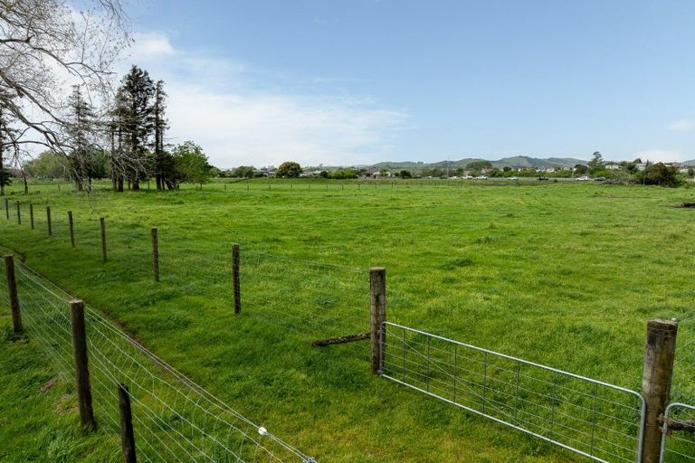 Photo of property in 66 Great South Road, Huntly, 3700