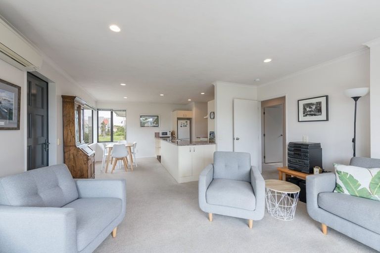 Photo of property in 8 The Drive, Richmond, 7020