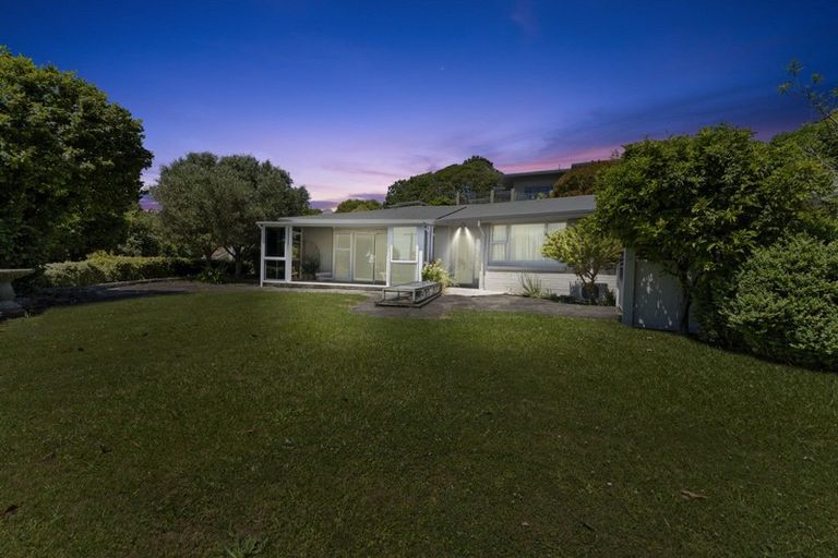 Photo of property in 335f Devon Street West, New Plymouth, 4310