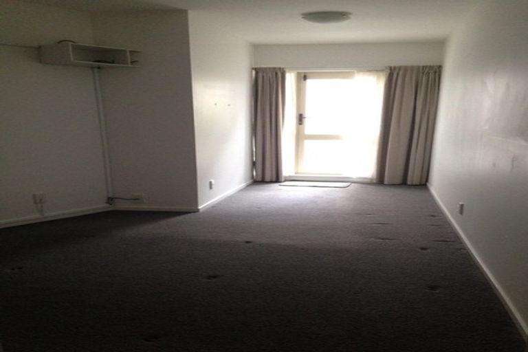 Photo of property in Luxford Villas, 115/72 Herald Street, Berhampore, Wellington, 6023