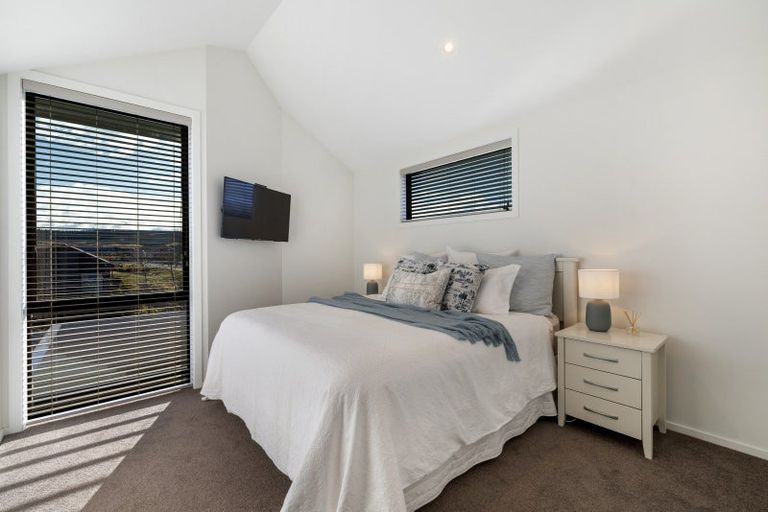 Photo of property in 6 Learning Rock Lane, Wanaka, 9305