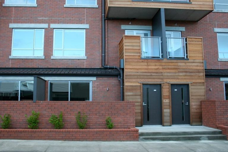 Photo of property in 4/160c Hobsonville Point Road, Hobsonville, Auckland, 0616