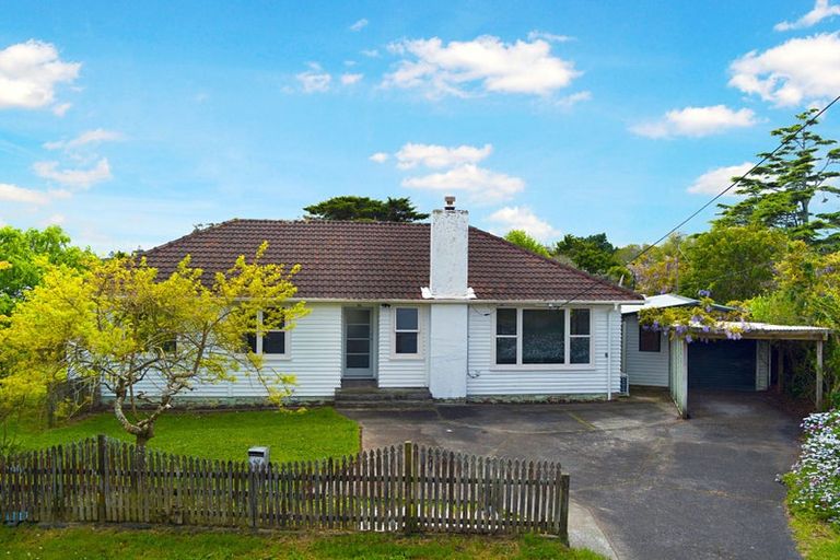 Photo of property in 49 Longburn Road, Henderson, Auckland, 0610
