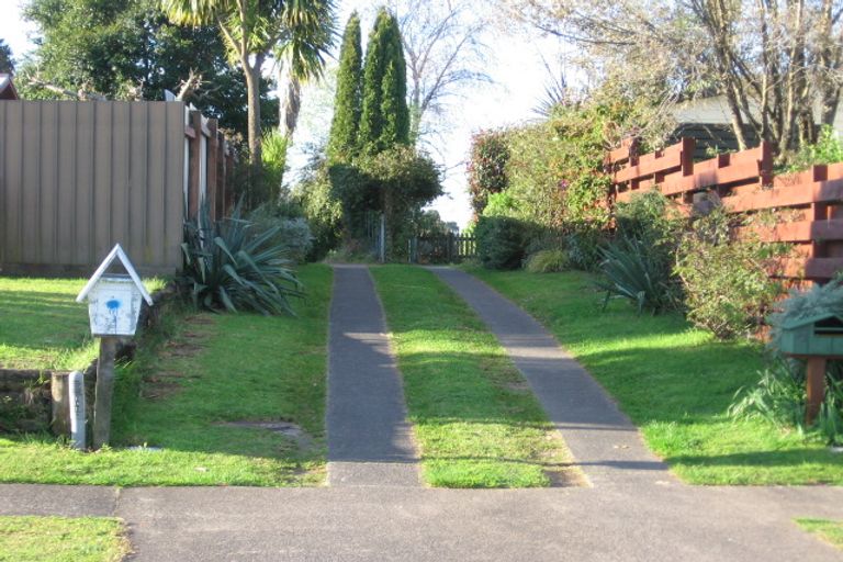 Photo of property in 33 Lagoon Place, Poike, Tauranga, 3112