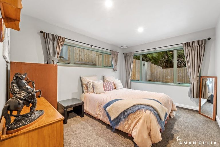 Photo of property in 322b Glenfield Road, Glenfield, Auckland, 0629