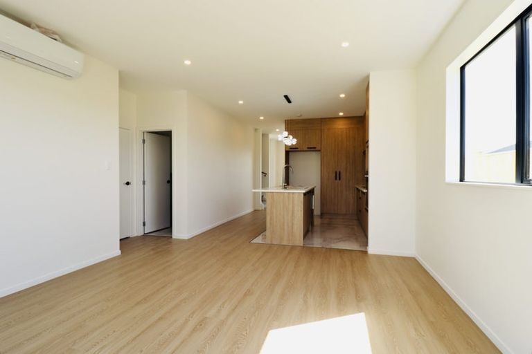 Photo of property in 25 Woven Place, Karaka, Papakura, 2113