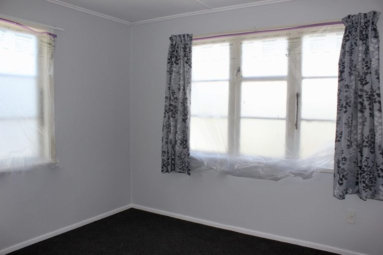 Photo of property in 211 Don Buck Road, Massey, Auckland, 0614