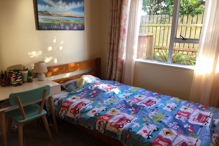 Photo of property in 6 Mclintock Street, Johnsonville, Wellington, 6037