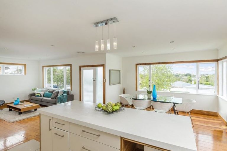 Photo of property in 1/3 Fentham Road, Hauraki, Auckland, 0622