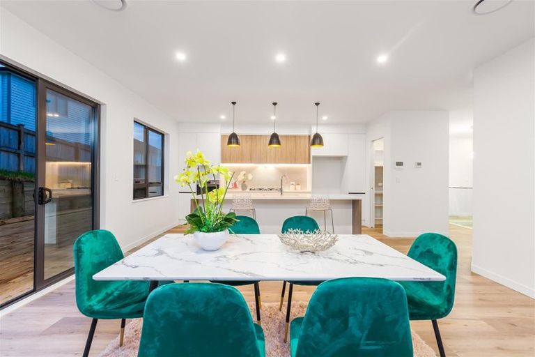 Photo of property in 34 Takurua Terrace, Orewa, 0931