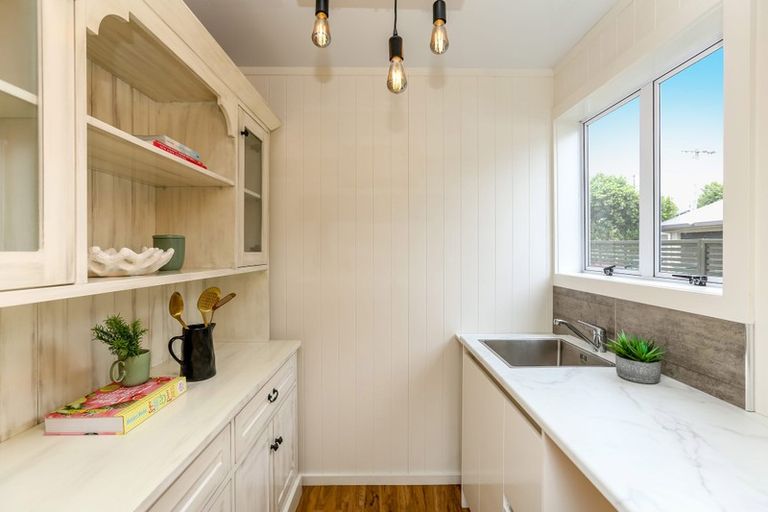 Photo of property in 12 Dorset Avenue, Westown, New Plymouth, 4310