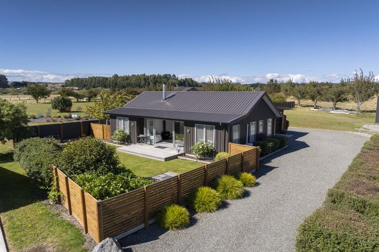 Photo of property in 37 Paton Place, Te Anau, 9600