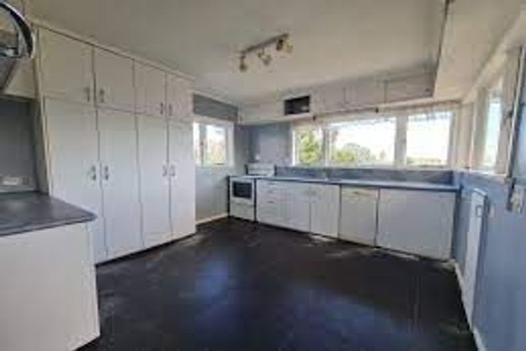 Photo of property in 13 Scotts Road, Manurewa East, Auckland, 2102