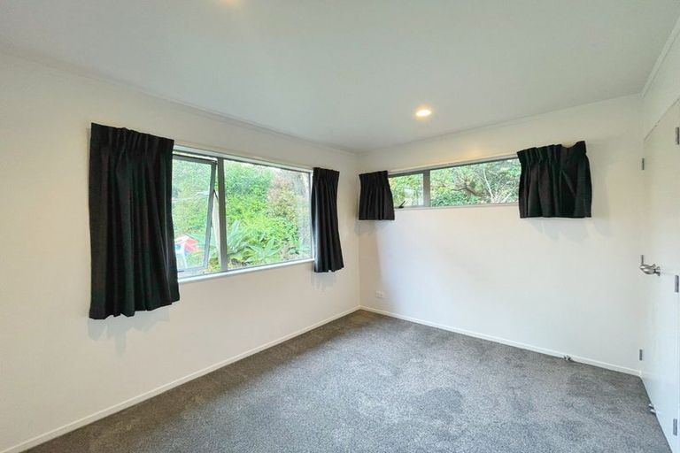 Photo of property in 39 Amberley Avenue, Te Atatu South, Auckland, 0610