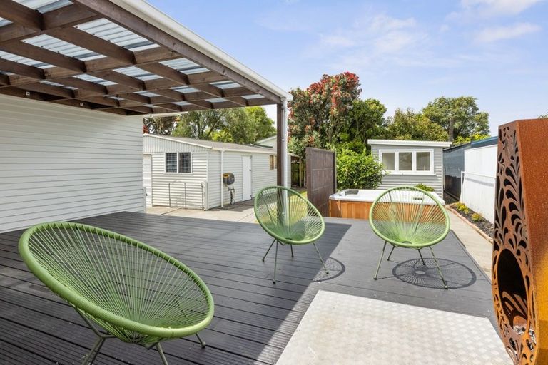 Photo of property in 19 Shrimpton Road, Haumoana, 4102