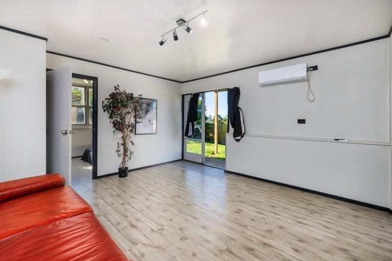 Photo of property in 43 Awatere Street, Clover Park, Auckland, 2023