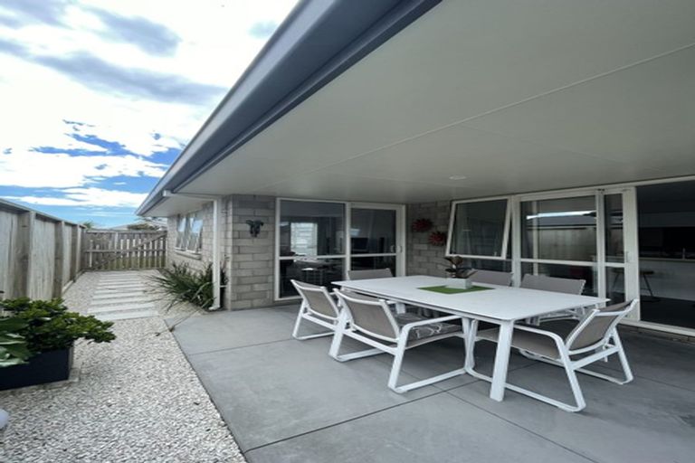 Photo of property in 7 Hiria Crescent, Papamoa Beach, Papamoa, 3118