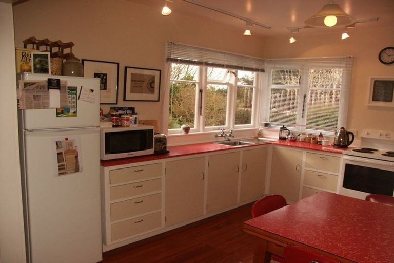 Photo of property in 8 Gwyn Street, Broad Bay, Dunedin, 9014